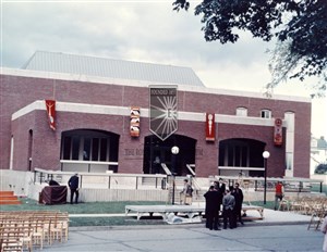 Image description is not available for 1967.153